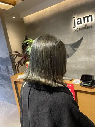 ミディアム カラー NATSUMI 🐻‍❄️🤍のヘアスタイル