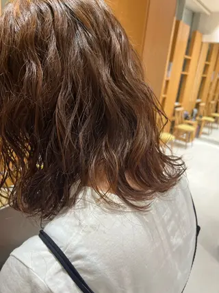 ミディアム パーマ 宮永 れいなのヘアスタイル