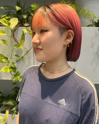 ショート カラー Kuku所属・つぼみ/パーマ ／レイヤー／ボブのヘアスタイル