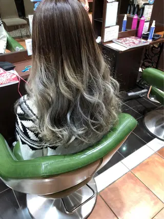 カラー カラーリスト菅澤 岳のヘアスタイル