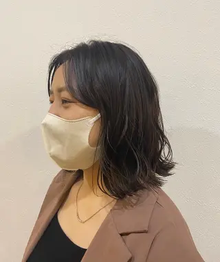 ミディアム カラー 伊藤 ほのかのヘアスタイル