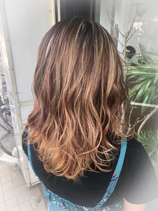 ミディアム あらい なつみのヘアスタイル