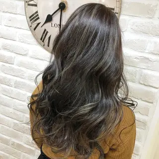 ロング カラー Aujua ソムリエ 勝又舞夏のヘアスタイル