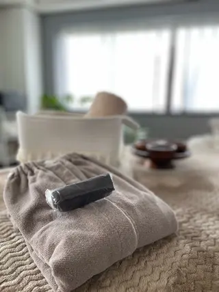 首肩こり・足のむくみ ｜Manami｜堀江のエステ・リラクイメージ