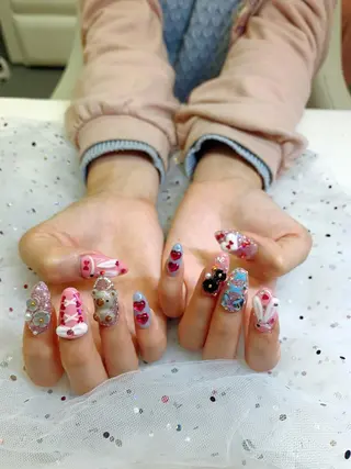 ネイル カラー 🦋ネイルサロン ブラン🌈ゆりのネイルデザイン