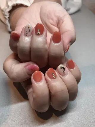 ネイル iiloo aromaworksのネイルデザイン