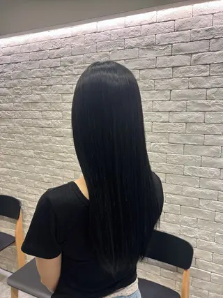 ロング 色素薄めカラー o___mioのヘアスタイル