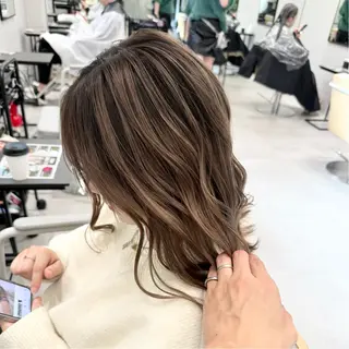 ミディアム カラー joule 藤原沙綾のヘアスタイル