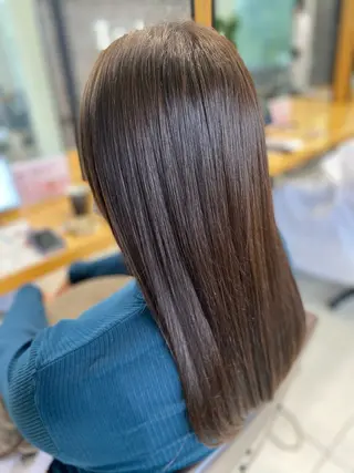 ロング 🪼かえで🪼臼井 カラー/縮毛矯正のヘアスタイル