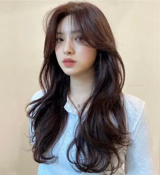 ロング salowin 原宿 aroa所属・韓国／ハッシュカット ／透明感カラー／金野のヘアスタイル