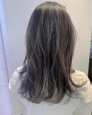 セミロング カラー 🏅髪質改善🏅店長 鈴木淳平のヘアスタイル