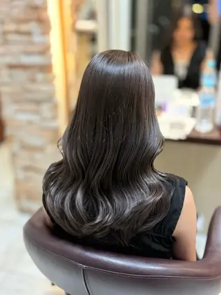 ロング 🎀透明感カラー 🐈ナズナのヘアスタイル