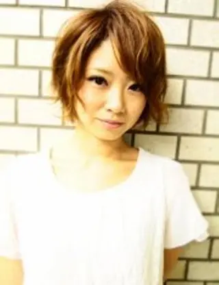 カラー マツエク・マツパ 木崎 竜平のヘアスタイル