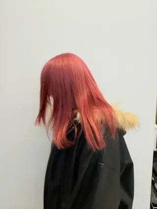 ミディアム 綱川 琉生のヘアスタイル