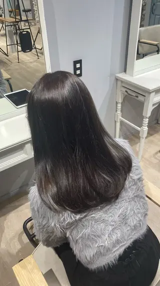 ミディアム カラー 𝐚𝐨𝐢/カット モデルのヘアスタイル