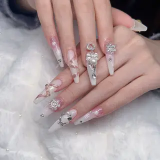 ネイル HAN 168のネイルデザイン