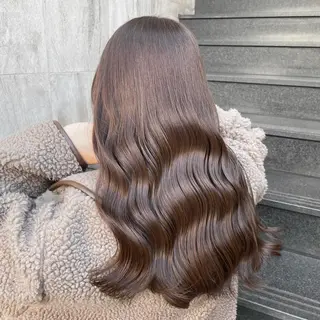 セミロング カラー ミヤザキ タクトのヘアスタイル