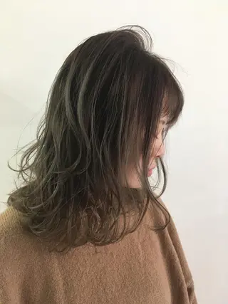 ミディアム カラー tipi 香椎・千早のヘアスタイル