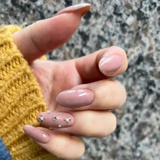 ネイル Ravi 胡町のネイルデザイン