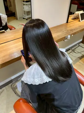 ロング カラー 松本 ひなたのヘアスタイル