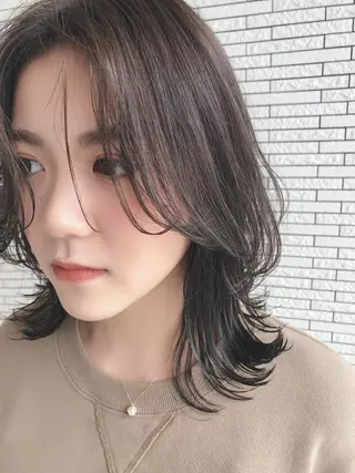 ミディアム カラー マエダ リョウのヘアスタイル