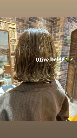 セミロング カラー AROMA awanoのヘアスタイル