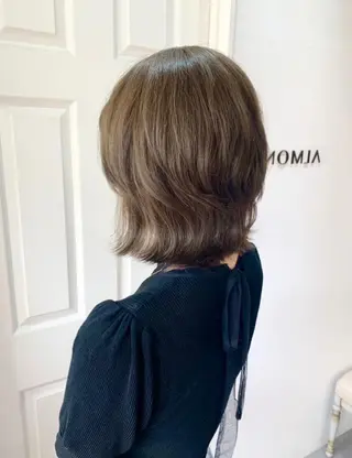 ミディアム カラー JYUNESU表参道所属・韓国ヘア🇰🇷🎀 透明感カラーのヘアスタイル