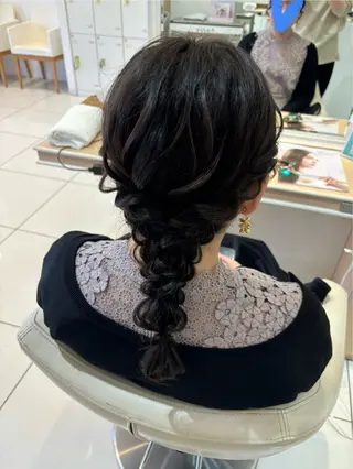 セミロング ヘアアレンジ 宮永 璃沙のヘアスタイル