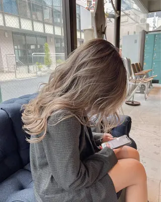 セミロング カラー 海外デザイン🇺🇸 石渡諒太のヘアスタイル