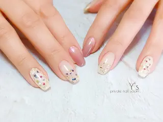 ネイル YUMI NAGAI  のネイルデザイン