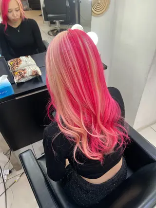 ロング 🎀ハイトーン カラー/宮澤　希🎀のヘアスタイル