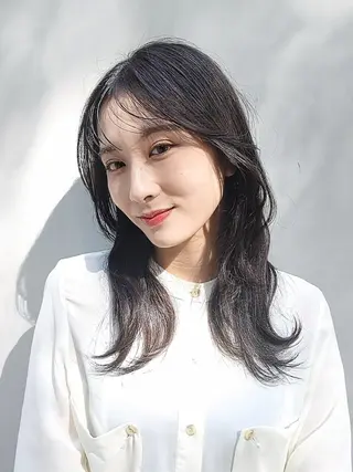 ロング パーマ コテ巻き風パーマ/ キミシマカイトのヘアスタイル