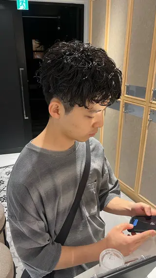 メンズ るり 暗髪・艶カラーのヘアスタイル