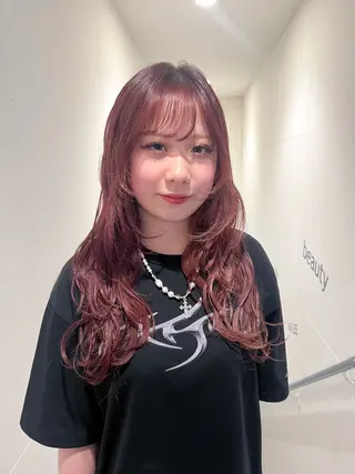 ロング カラー ニーナ/MONIQA /ハイトーンカラーのヘアスタイル