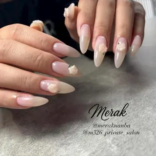 ネイル merak 難波 Kurobuchiのネイルデザイン