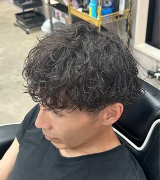 パーマ 👑パーマの王様👑 【メンズ専門店】のヘアスタイル