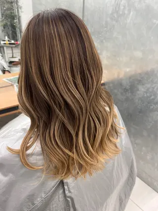 ミディアム カラー 池袋シャドールーツ /バレイヤージュ戸田のヘアスタイル
