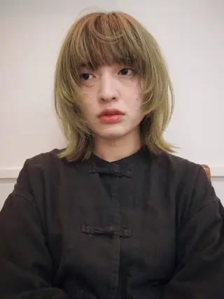 ミディアム カラー ooit所属・ooitヨシダ ミナミのヘアスタイル