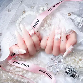 ネイル Yudia🦋 azuのネイルデザイン