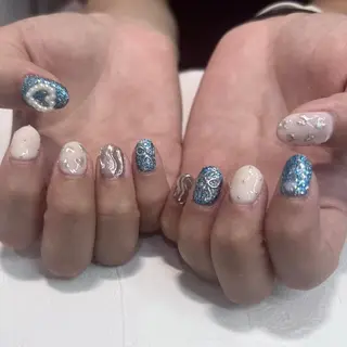 ネイル RIEKO🍒 ワンホン♡推しネイルのネイルデザイン