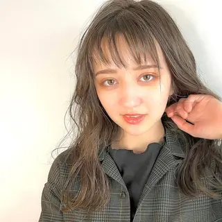 ミディアム カラー 奥山 沙季(大井町)のヘアスタイル