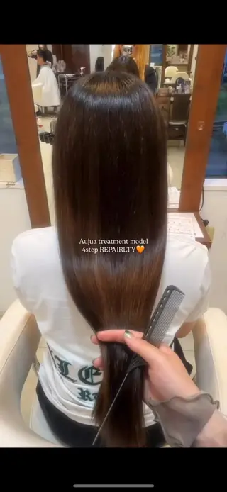 ロング 山本 美佑のヘアスタイル