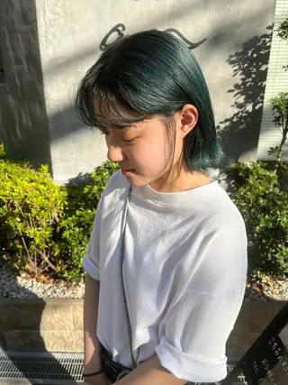 ショート 透明感カラー🫧 高田李胡のヘアスタイル