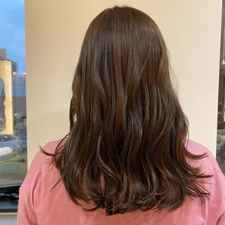 ミディアム 長井 麻帆のヘアスタイル