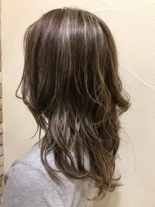 ミディアム 透明感カラー・ 髪質改善🩵イケダのヘアスタイル