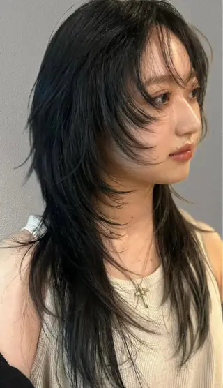 ロング カラー ARMONY表参道店所属・韓国風レイヤーカラー ライムのヘアスタイル