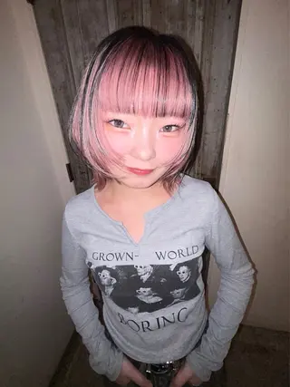 ショート カラー HOLIDAYS はなのヘアスタイル