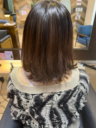 ミディアム 宮川 桃英のヘアスタイル
