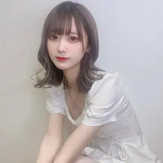 ミディアム 美髪/髪質改善 顔周り/透明感カラーのヘアスタイル