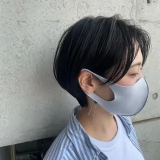 ショート 小顔カット✨ 透明感カラーのヘアスタイル